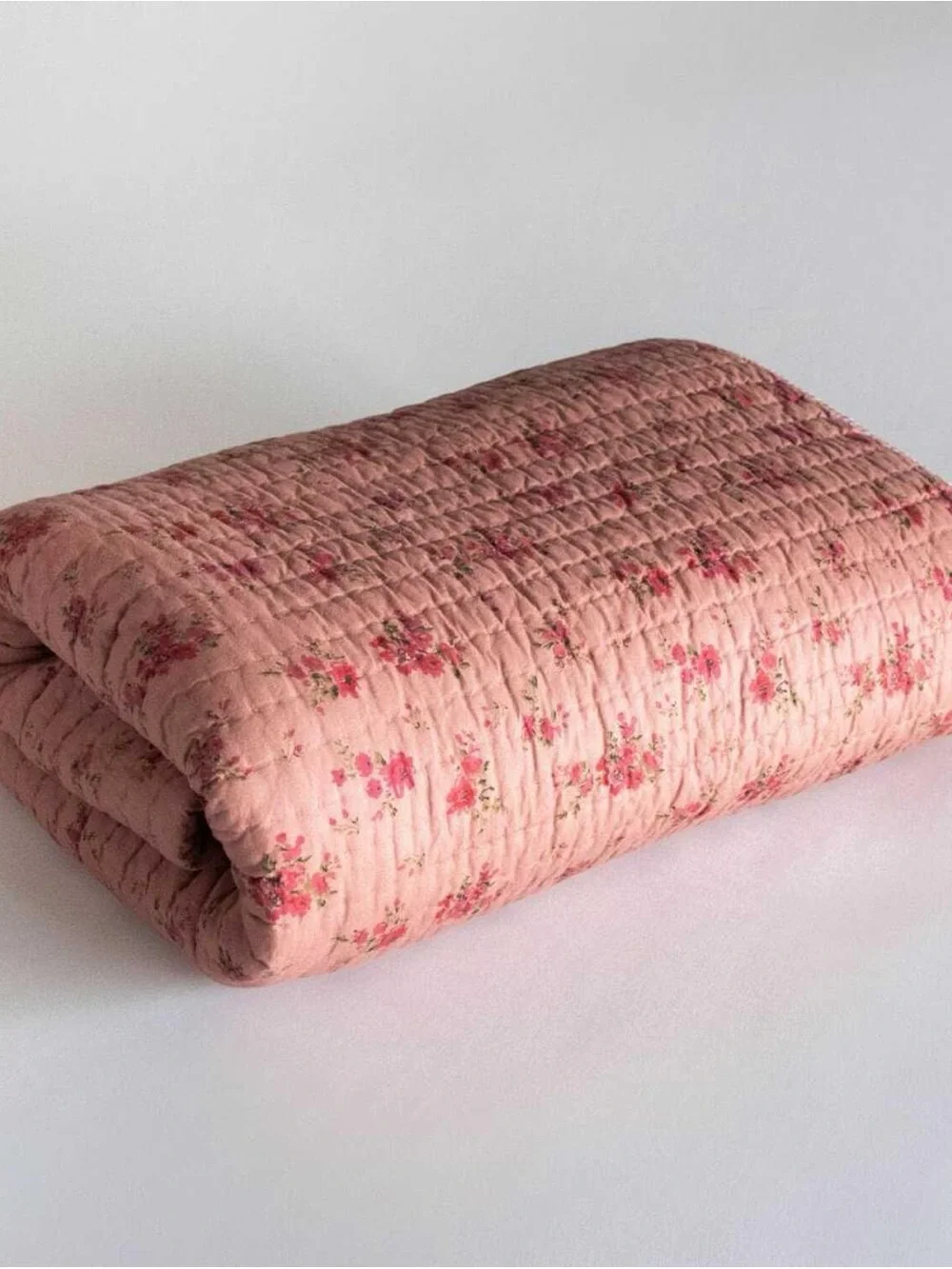 NEW GreenRow Beautiful GINGHAM FLORAL REVERSIBLE QUILT